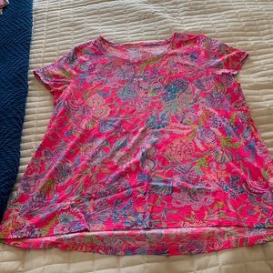 Lily t shirt xl. Great condition
